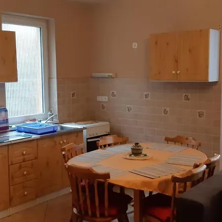 Brill Apartmanhaz Siofok Ξενοδοχείο με διαμερίσματα