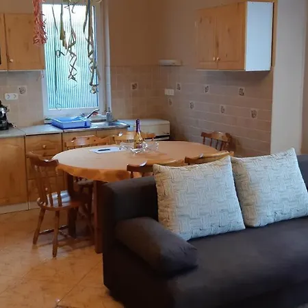 Ξενοδοχείο με διαμερίσματα Brill Apartmanhaz Siofok