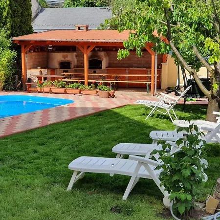 Brill Apartmanhaz Siofok * Σίοφοκ